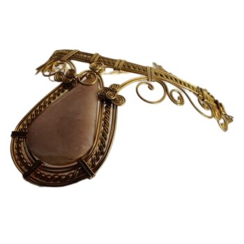 Queen Pendant Necklace with Brown Natural Stone